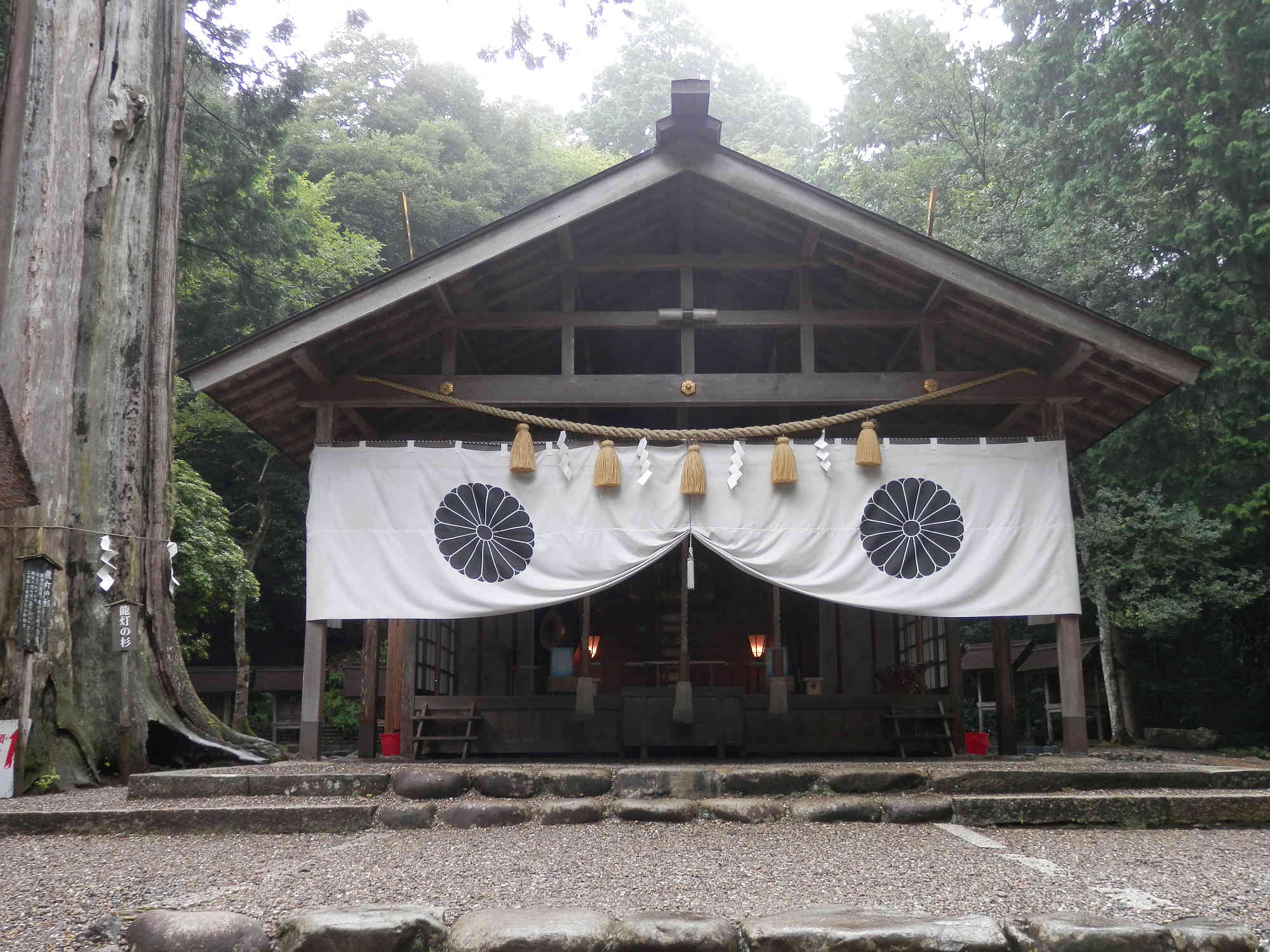 皇大神社の本殿