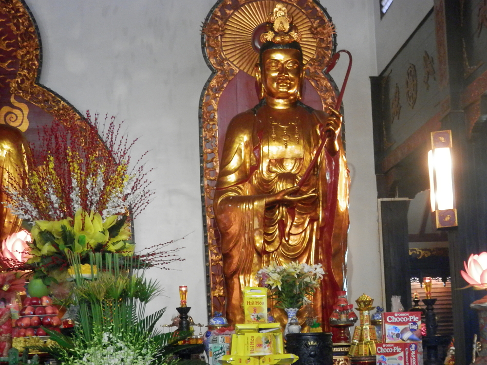 永厳寺の黄金の仏像