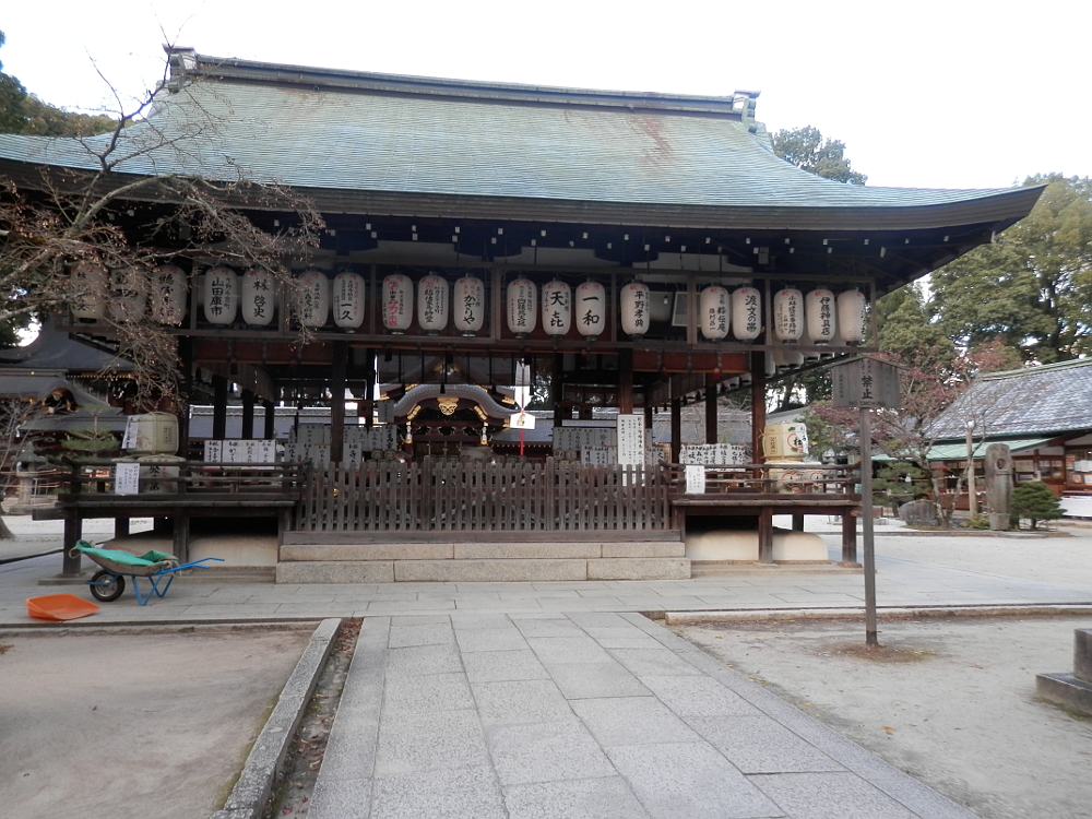 京都今宮神社の境内