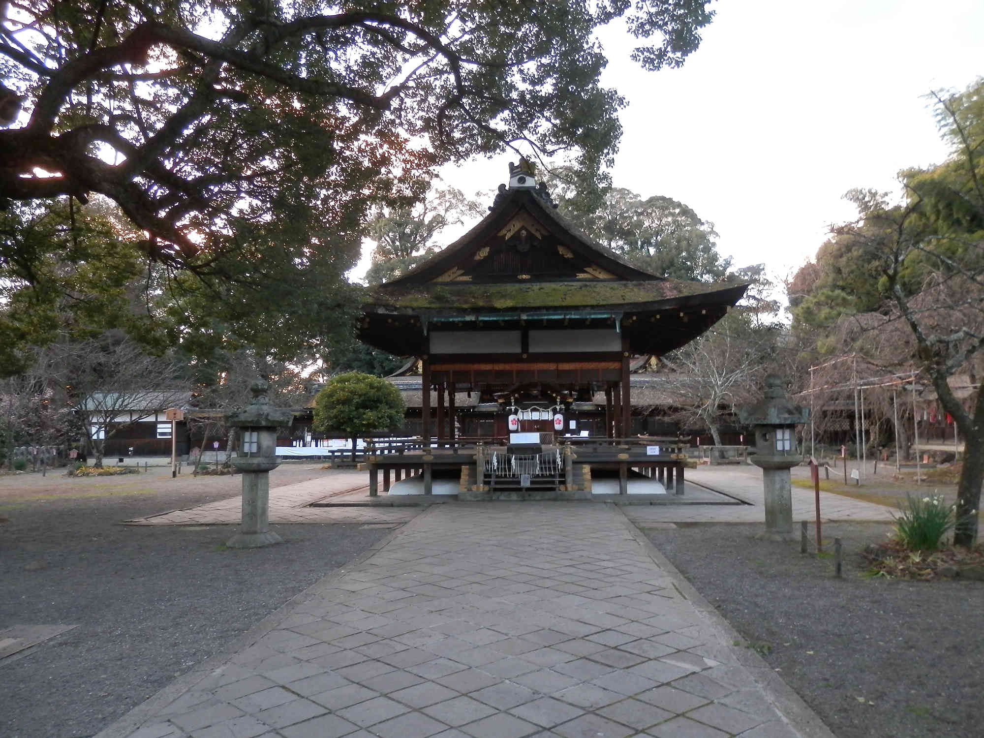 平野神社の拝殿