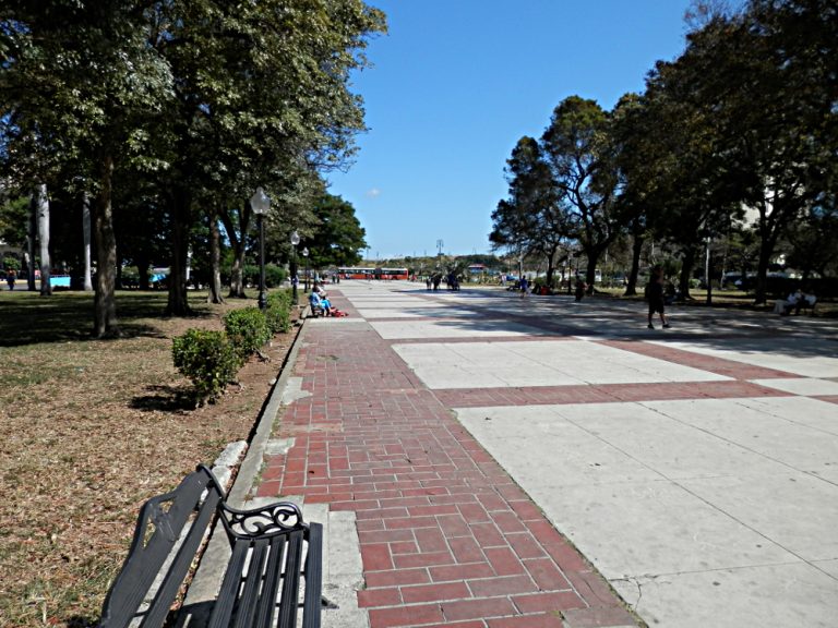 ハバナ 革命博物館前の広場