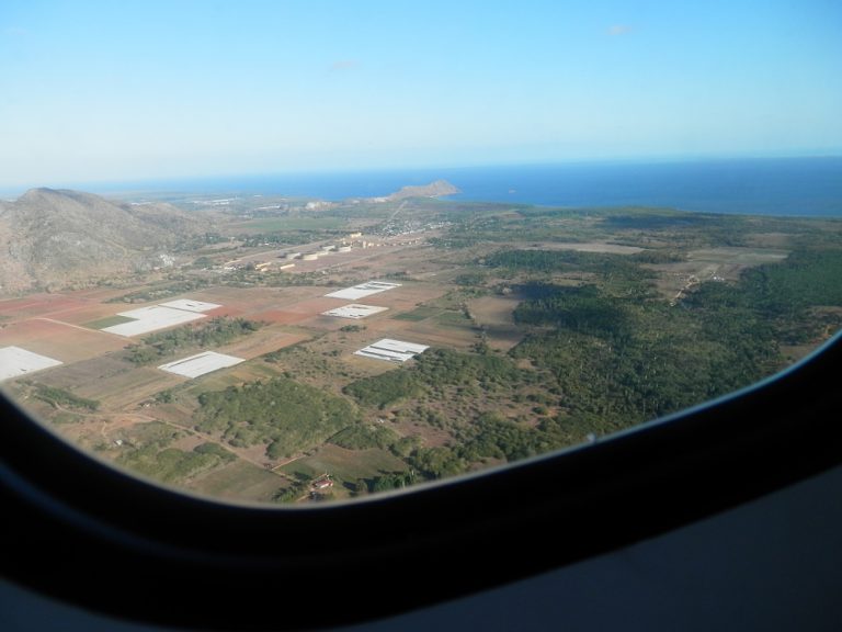 ヌエバヘロナ空港 飛行機からの景色