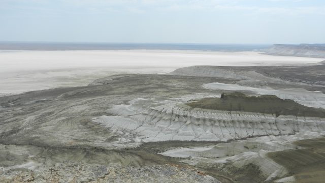 カザフスタン トズバイル塩湖