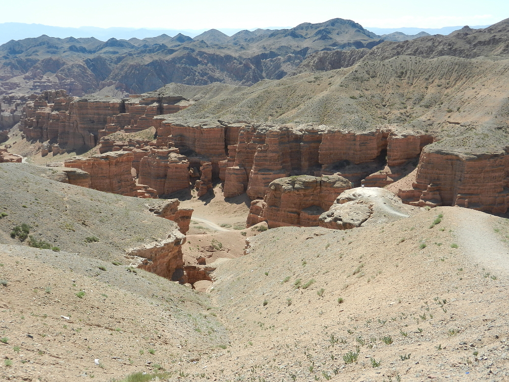 上から見たチャリン・キャニオン（Charyn Canyon）