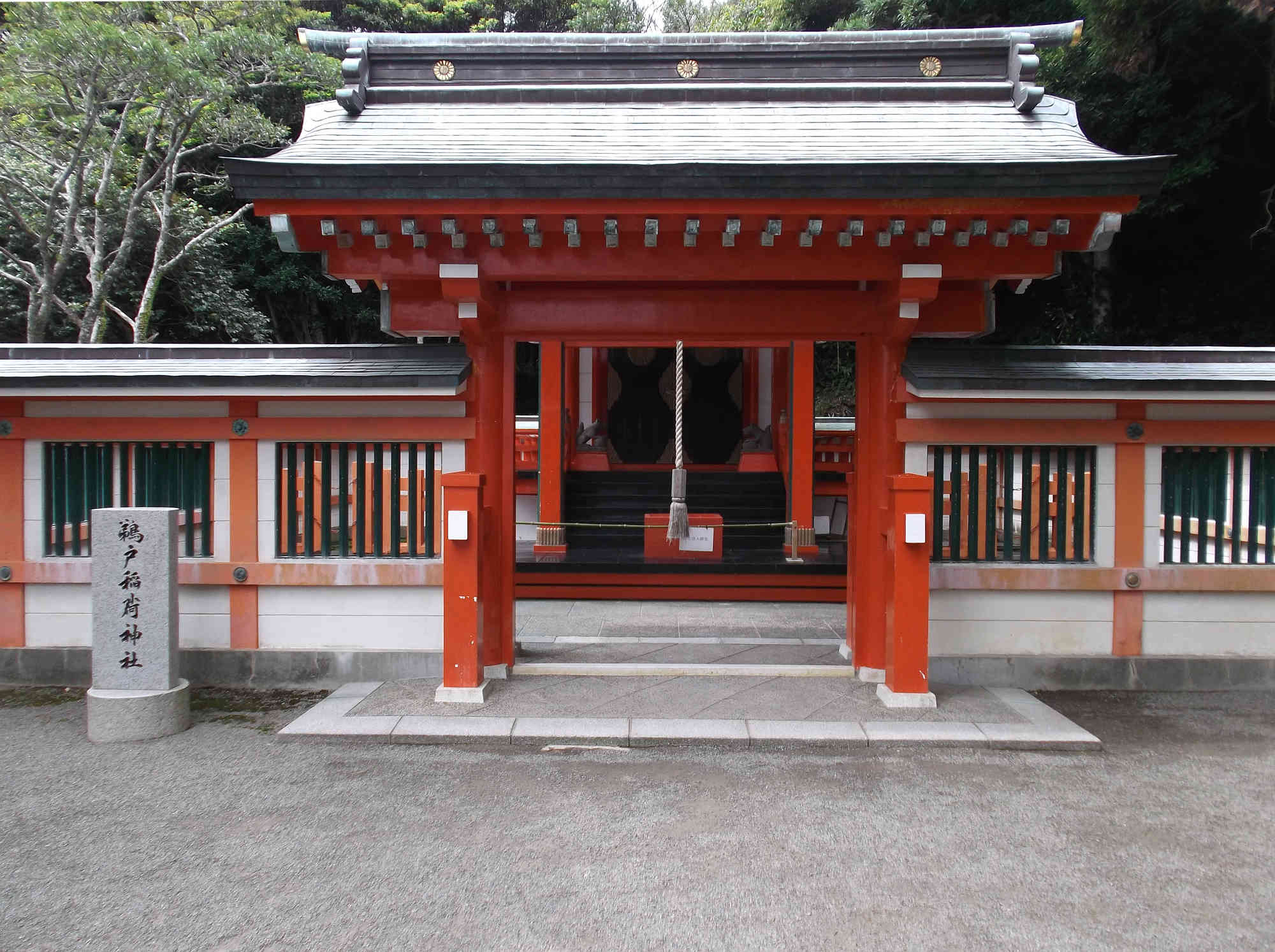 【末社】鵜戸稲荷神社の本殿