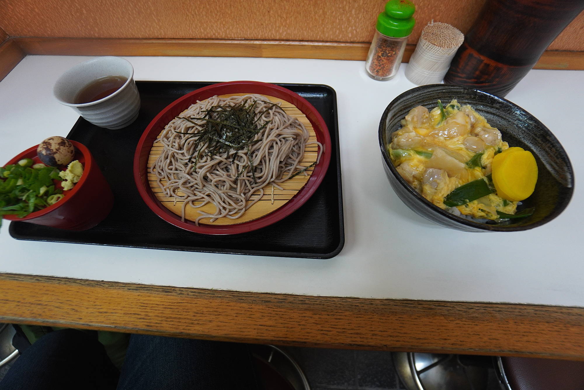 大阪 田舎家のざるそばと親子丼