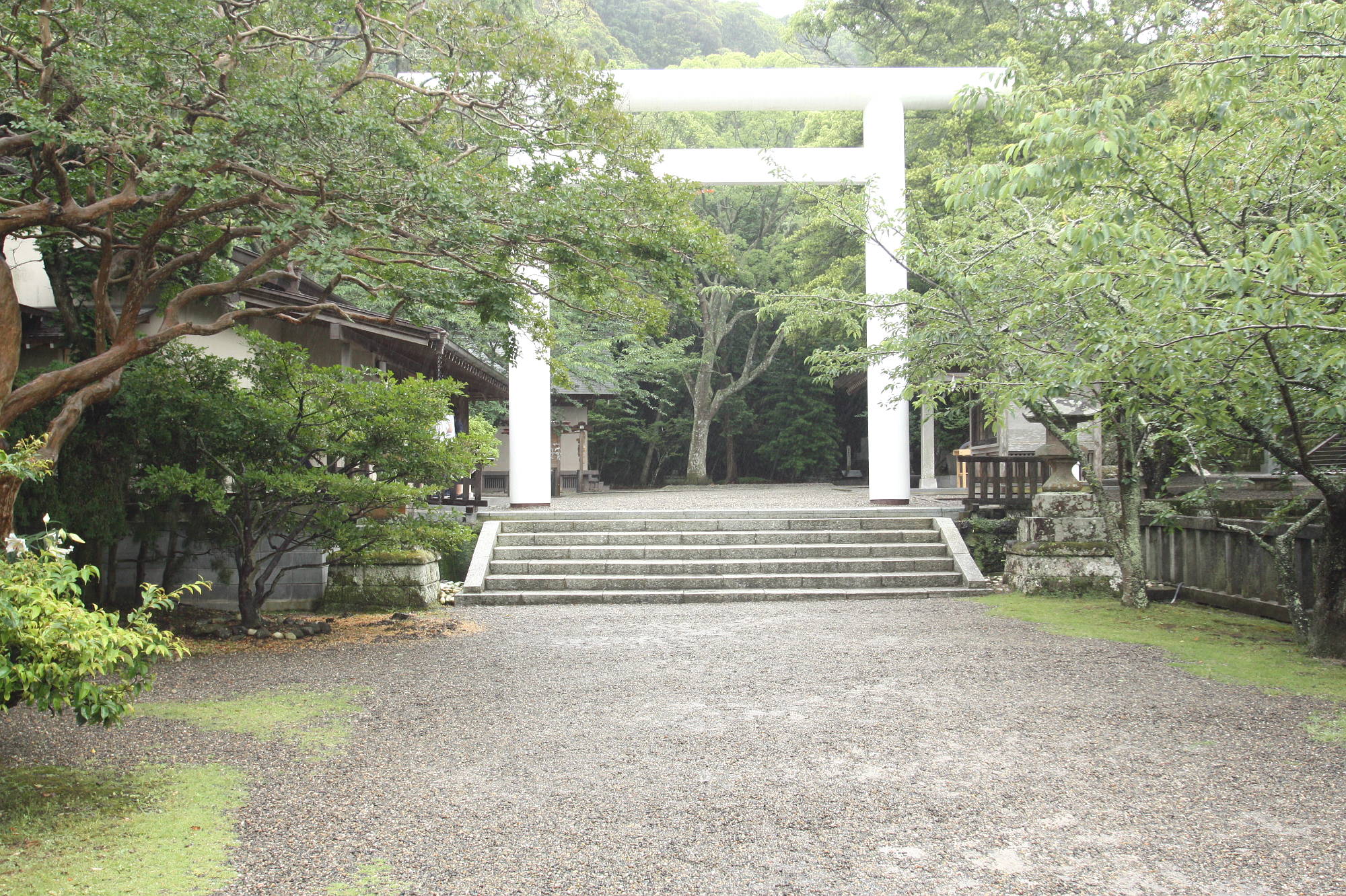 安房神社「二の鳥居」