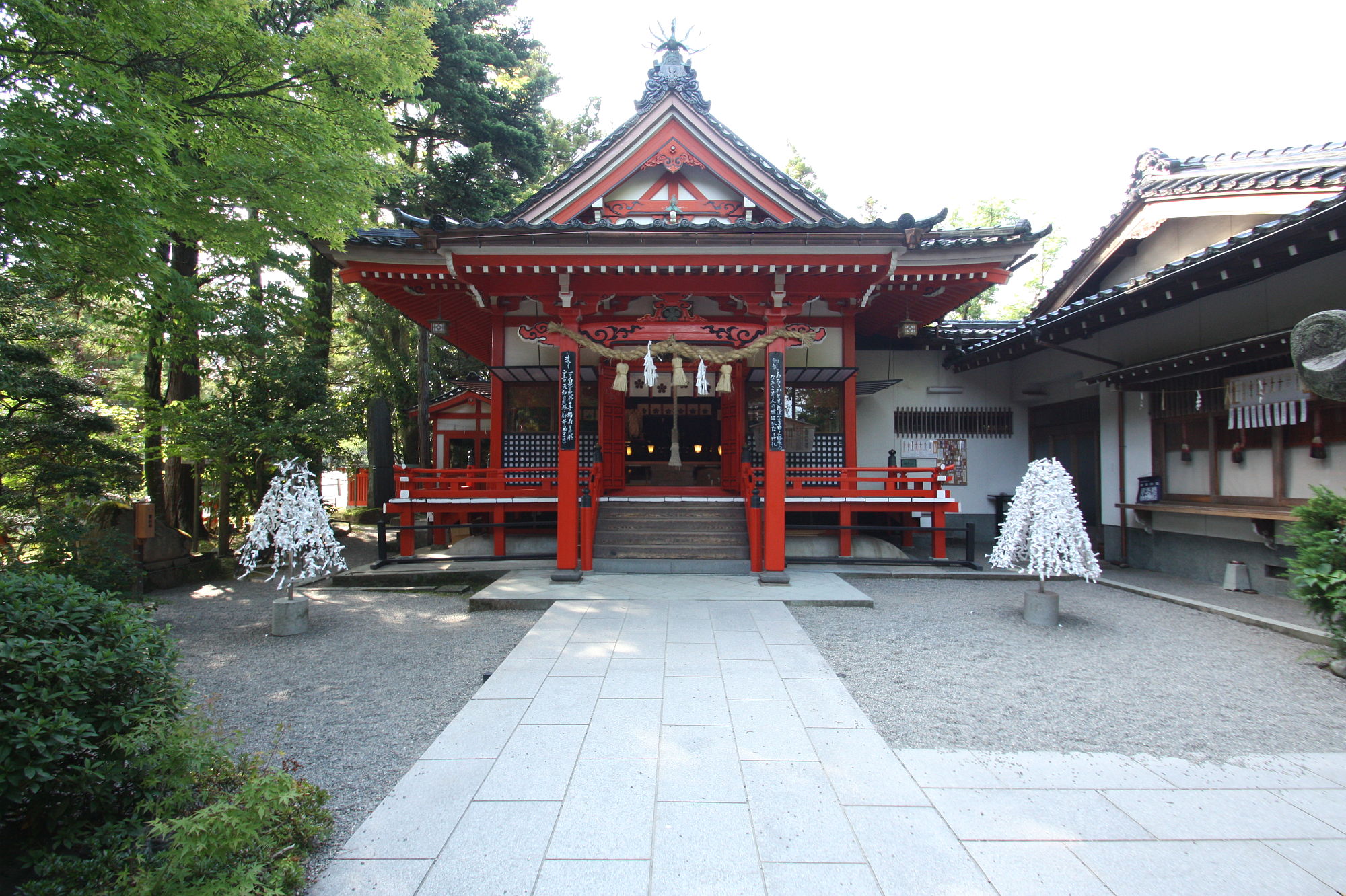 金澤神社の社殿（拝殿）