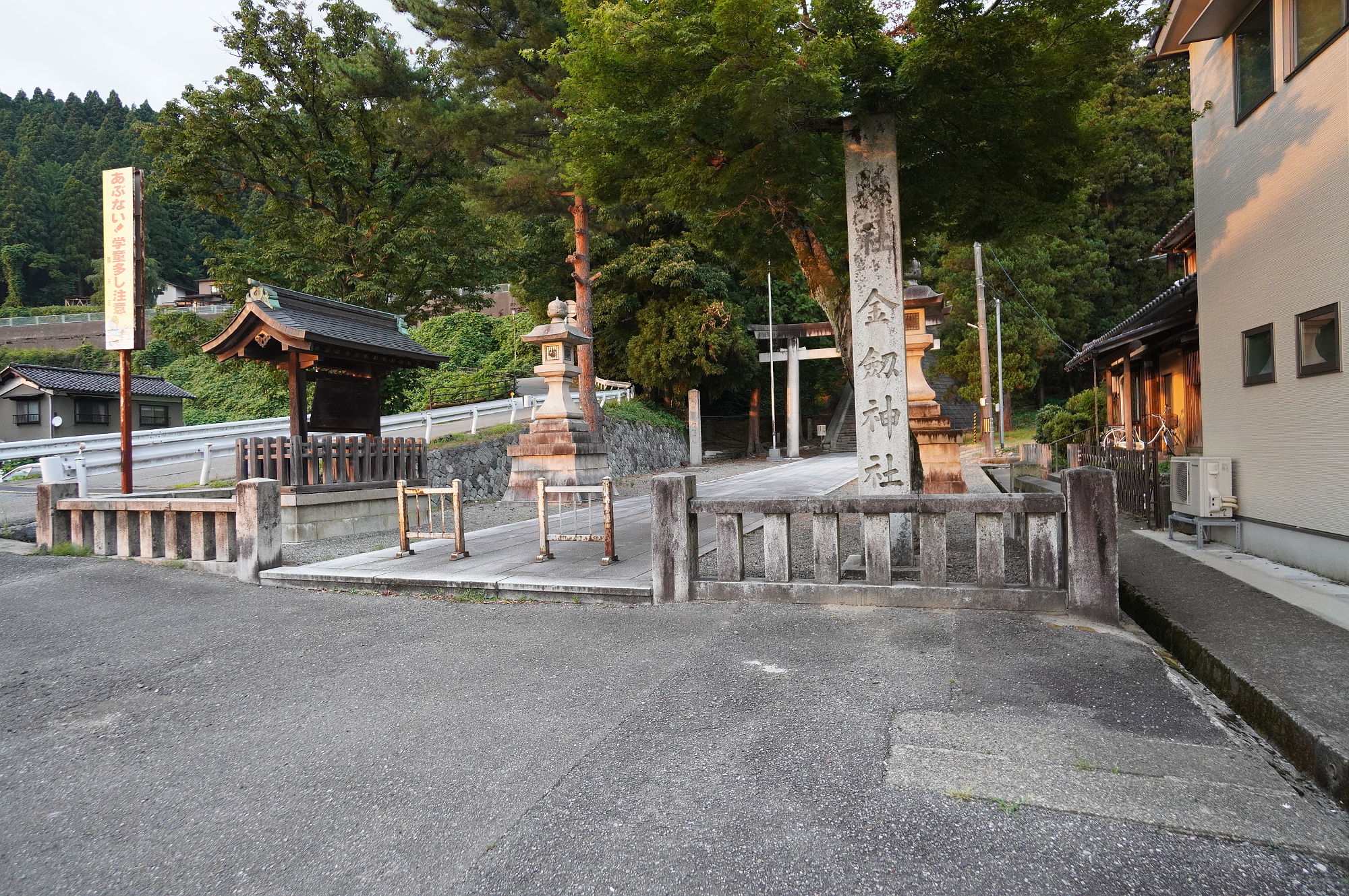 金劔宮の鳥居