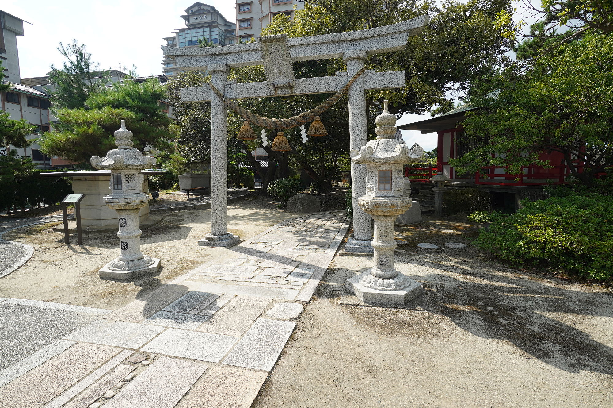 和倉弁天社の鳥居