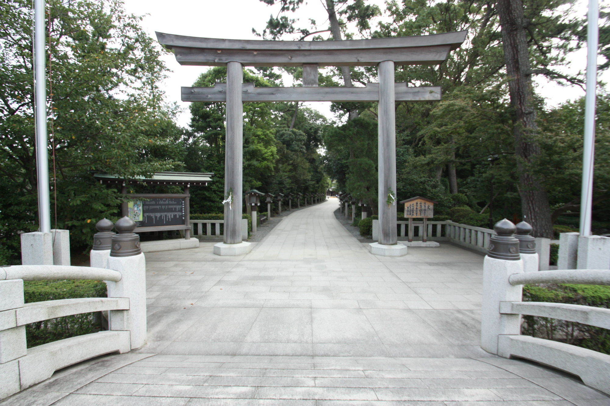 寒川神社の鳥居