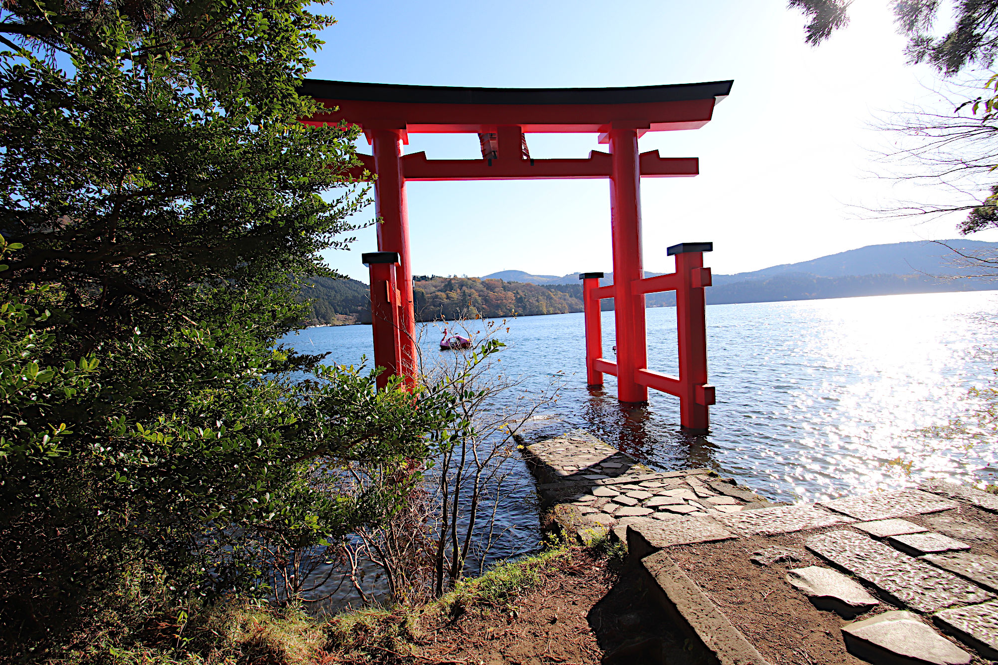 箱根神社の「平和の鳥居」