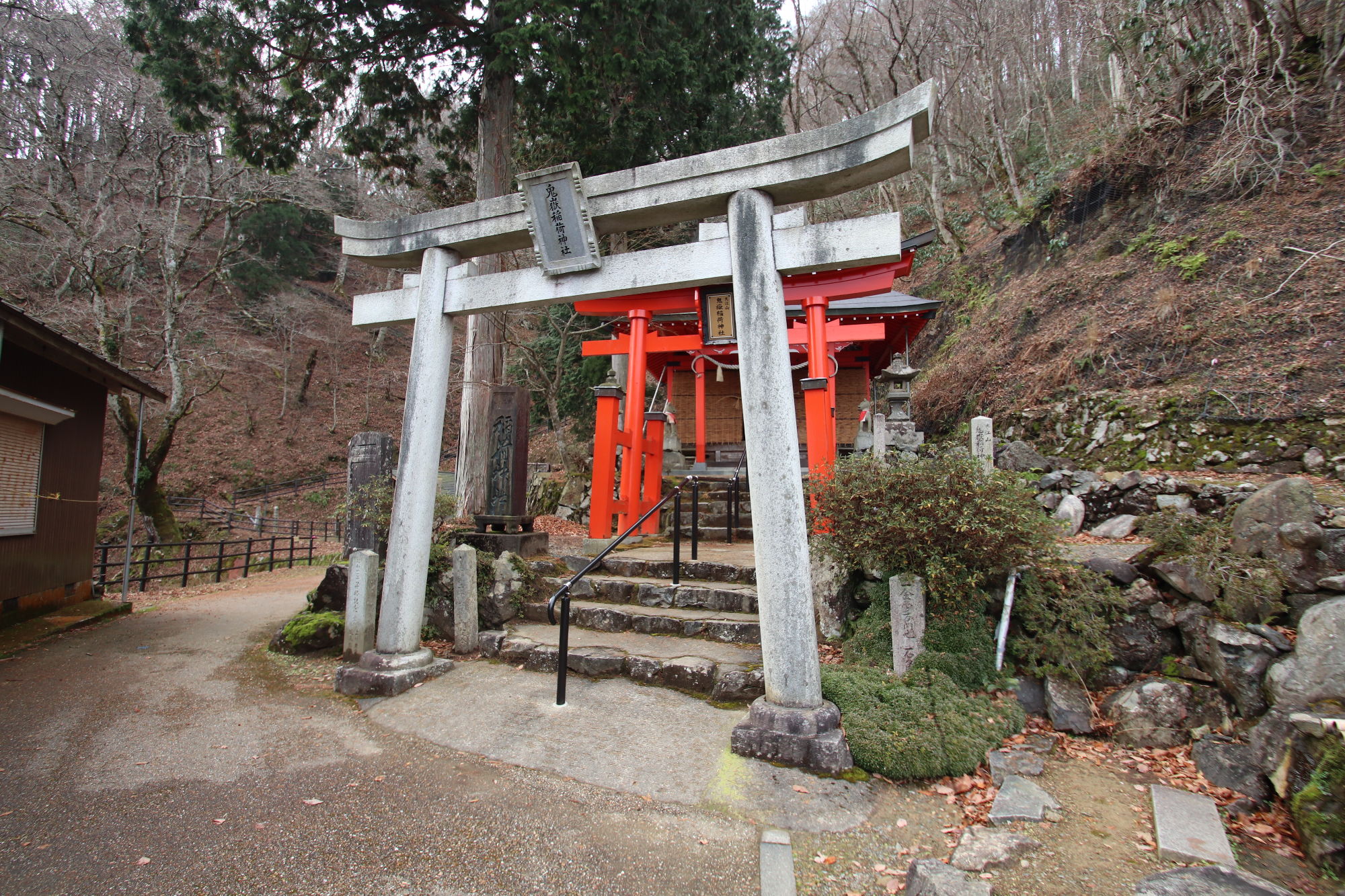 鬼嶽稲荷神社の鳥居