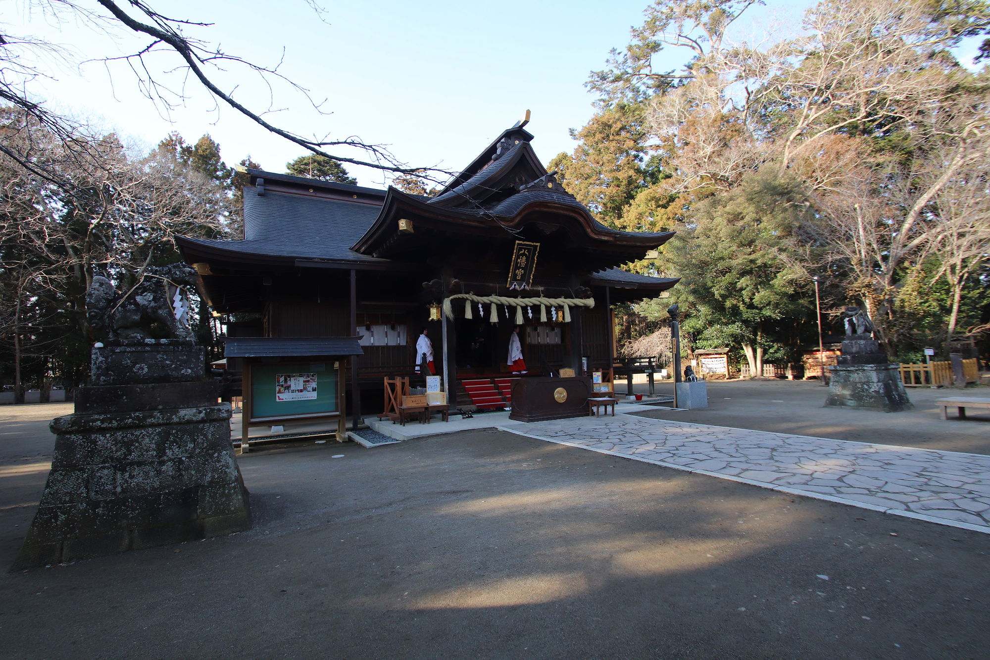 水戸八幡宮の拝殿