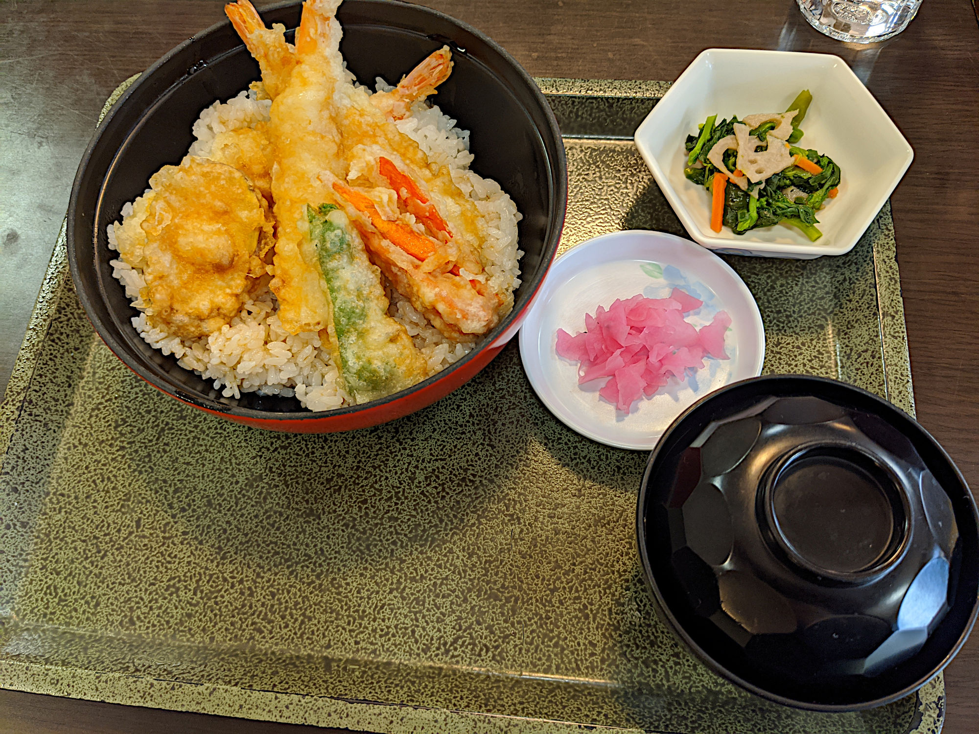 ゆっくら亭の天丼