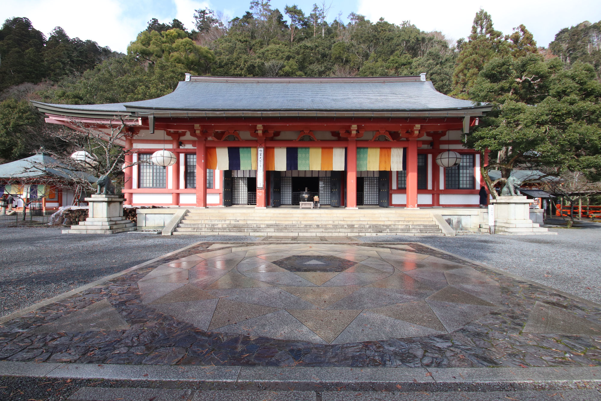 鞍馬寺の本堂金堂