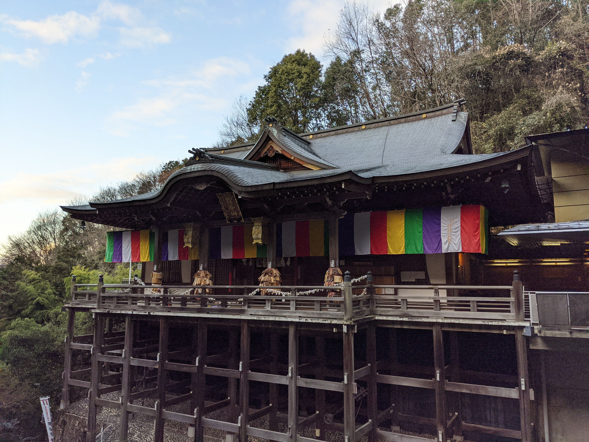 狸谷山不動院の本堂