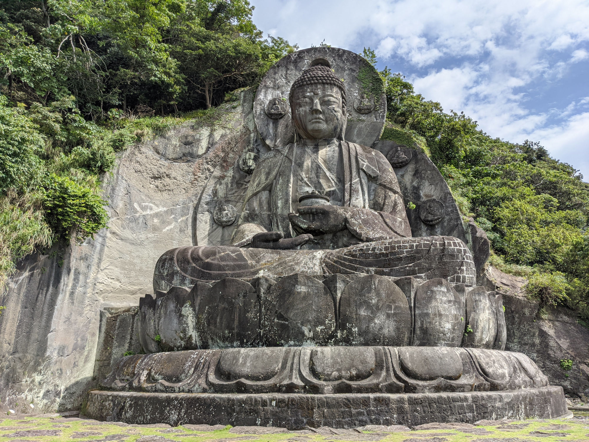 日本寺の巨大大仏