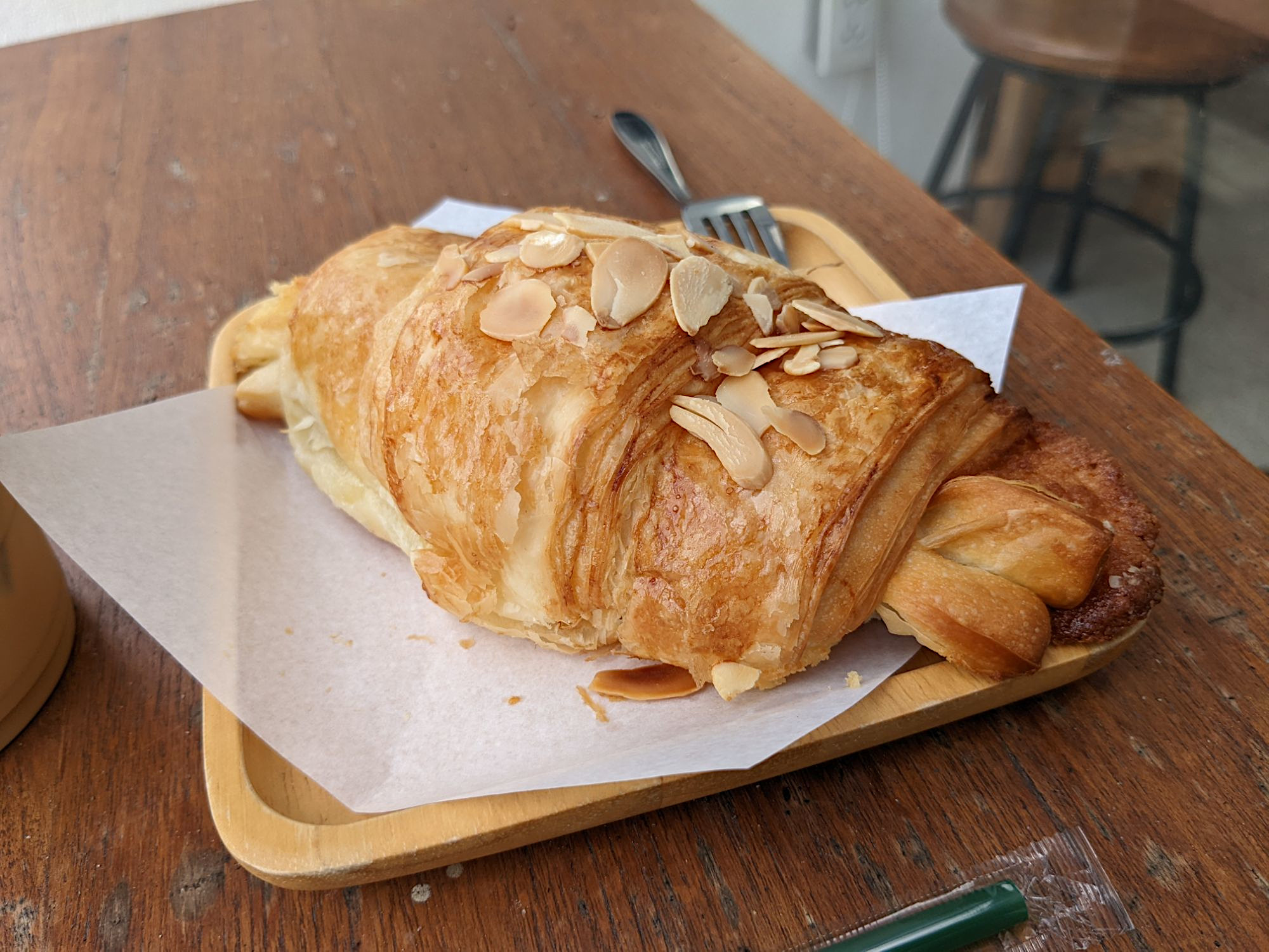 チェンマイのカフェで食べたクロワッサン