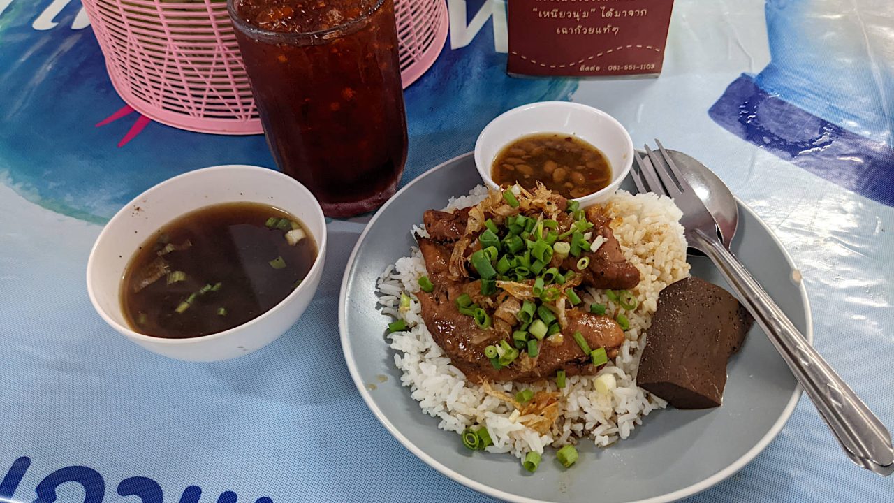 チェンマイのローカル飯